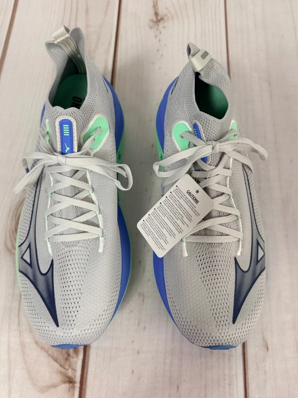 Mizuno mens neo